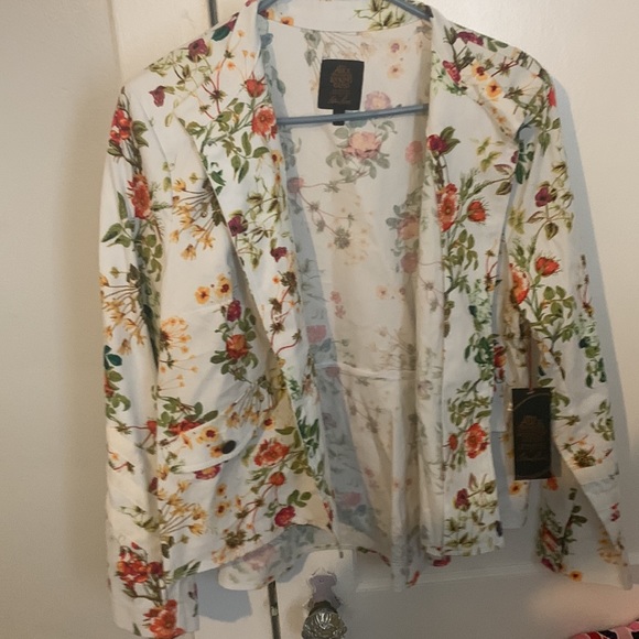 Disney Alice Through the Looking Glass Designer Collection - Picture 5 of 6